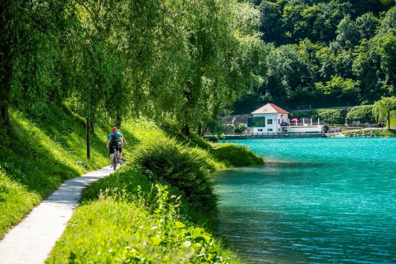 House By The Lake Most na Soči Eksteriør billede